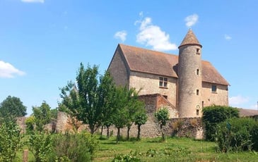 Visite libre des exterieurs du château de Clusors