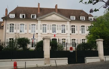 Visite de la Résidence de Monsieur le Sous-Préfet