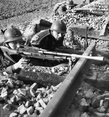 Jean-Gabriel Séruzier, photographe-reporter durant la Seconde Guerre mondiale